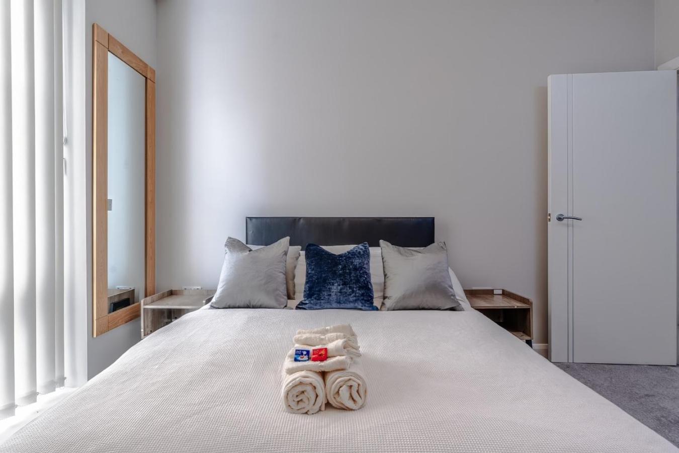 Modern Serviced Apartment: Short Walk To Center Apartamento *