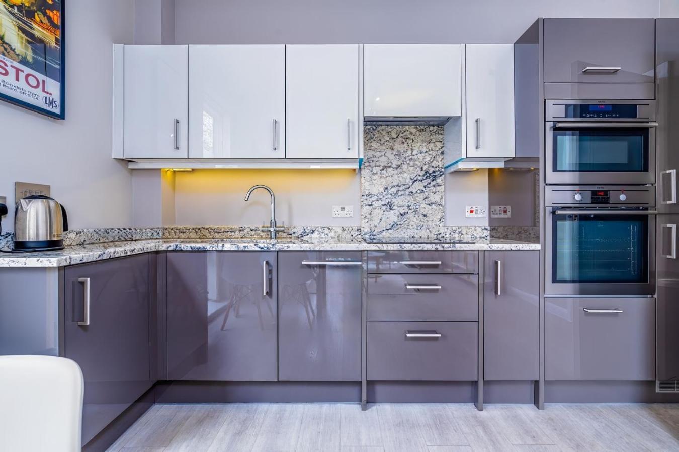 Modern Serviced Apartment: Short Walk To Center Apartamento Bristol